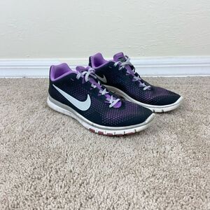 Nike Free TR 5 Women’s Training Shoes - Black & Purple